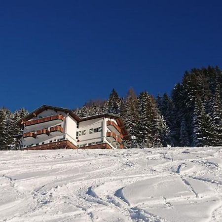 Hotel Hahnbaum Sankt Johann im Pongau Exterior foto