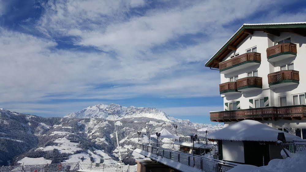 Hotel Hahnbaum Sankt Johann im Pongau Exterior foto