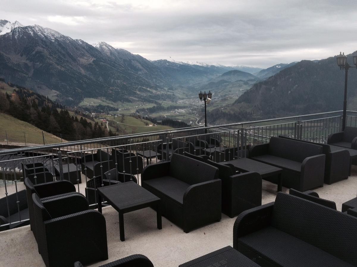 Hotel Hahnbaum Sankt Johann im Pongau Exterior foto